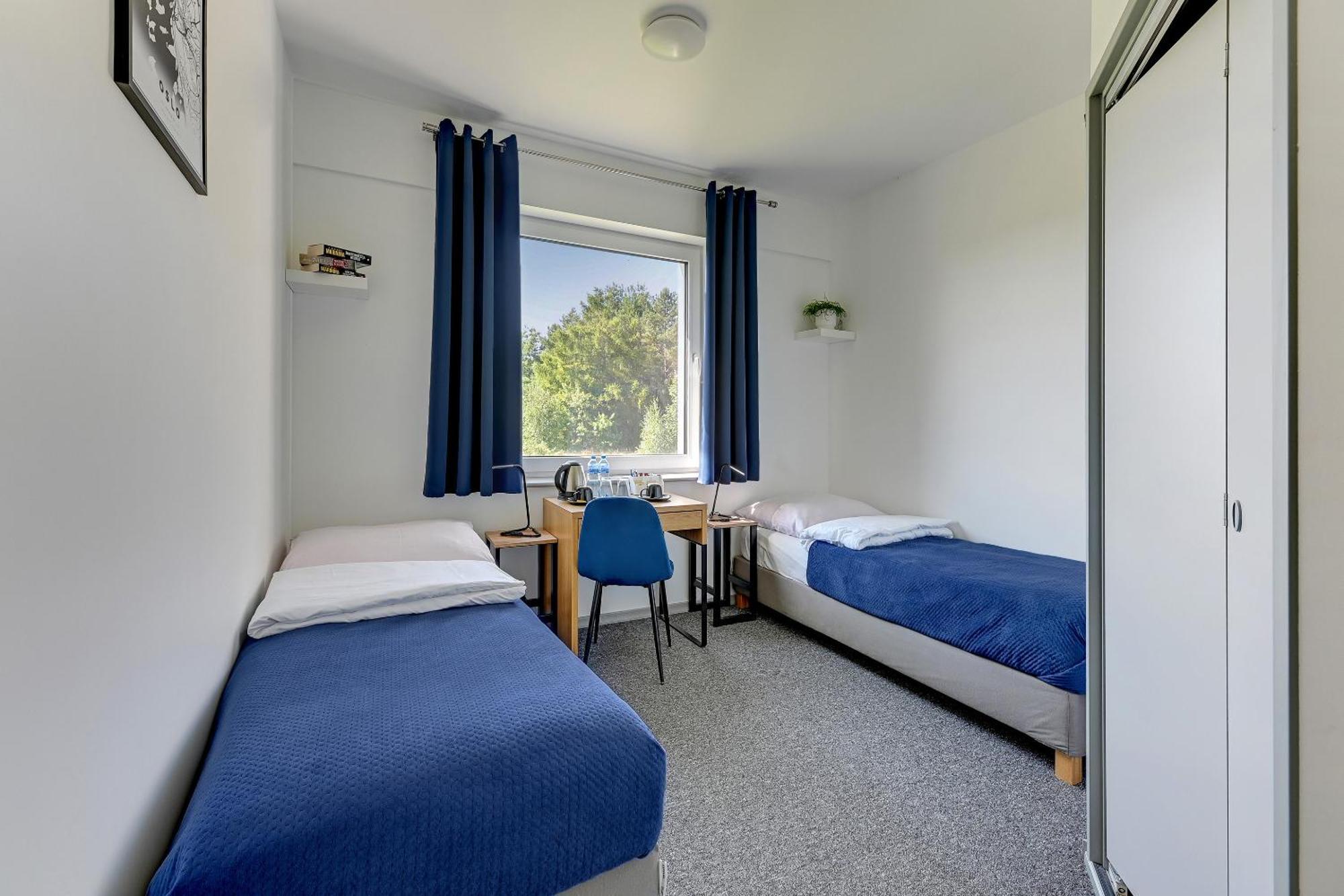 Mile Gdansk Airport & Parking Dlugoterminowy Bed and Breakfast Buitenkant foto