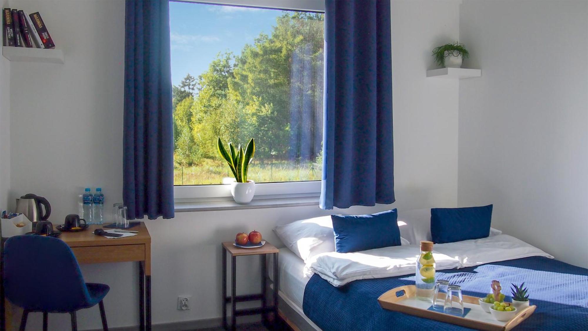 Mile Gdansk Airport & Parking Dlugoterminowy Bed and Breakfast Buitenkant foto