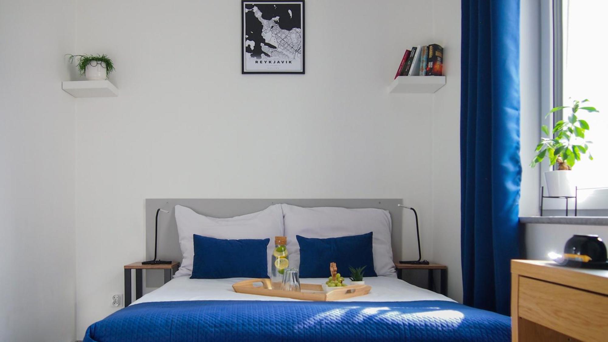 Mile Gdansk Airport & Parking Dlugoterminowy Bed and Breakfast Buitenkant foto